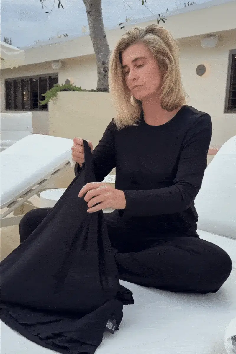 Bamboo Travel Wrap - Black - Image 4