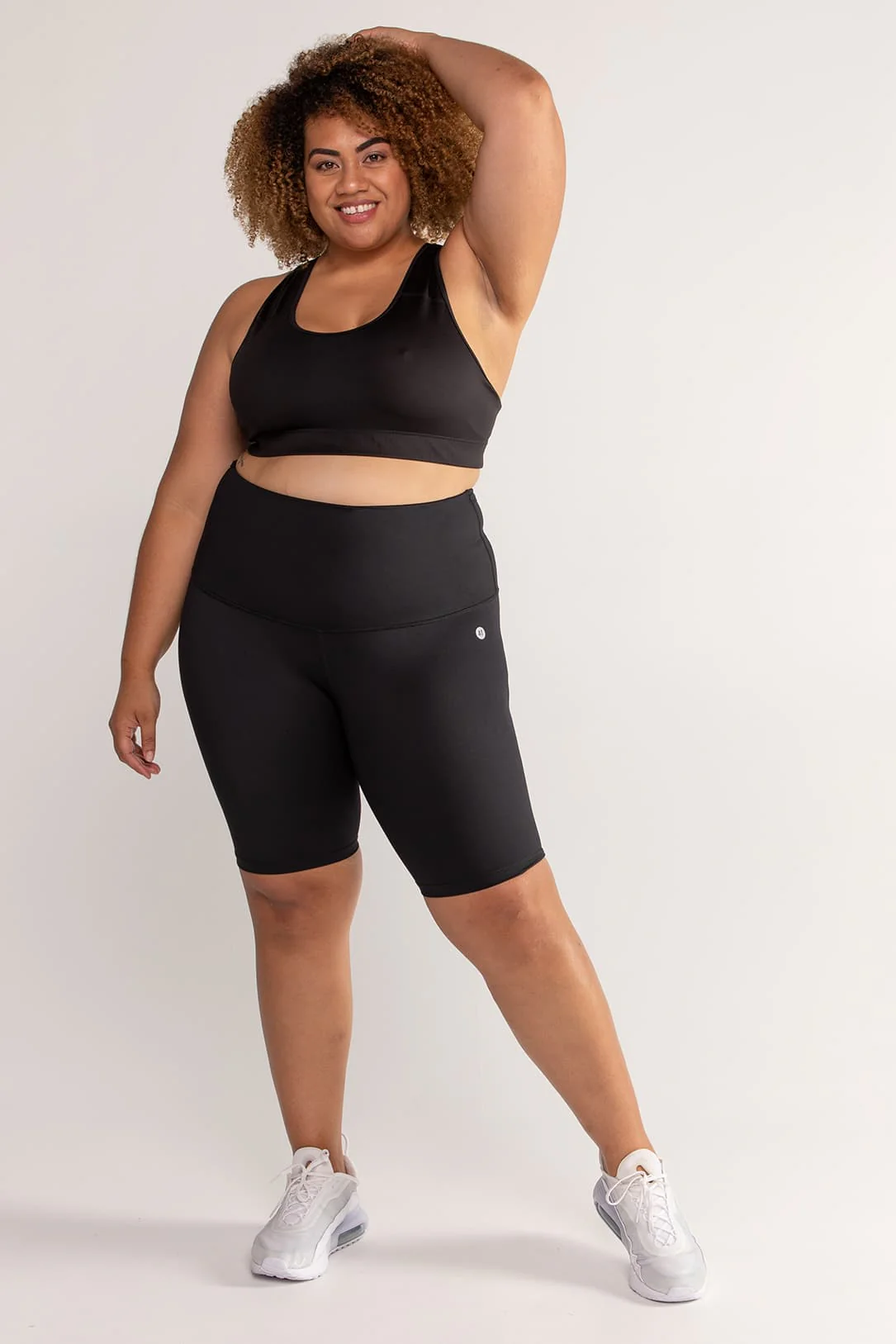 Essential High-Waist Move Bike Short - Black - Image 10